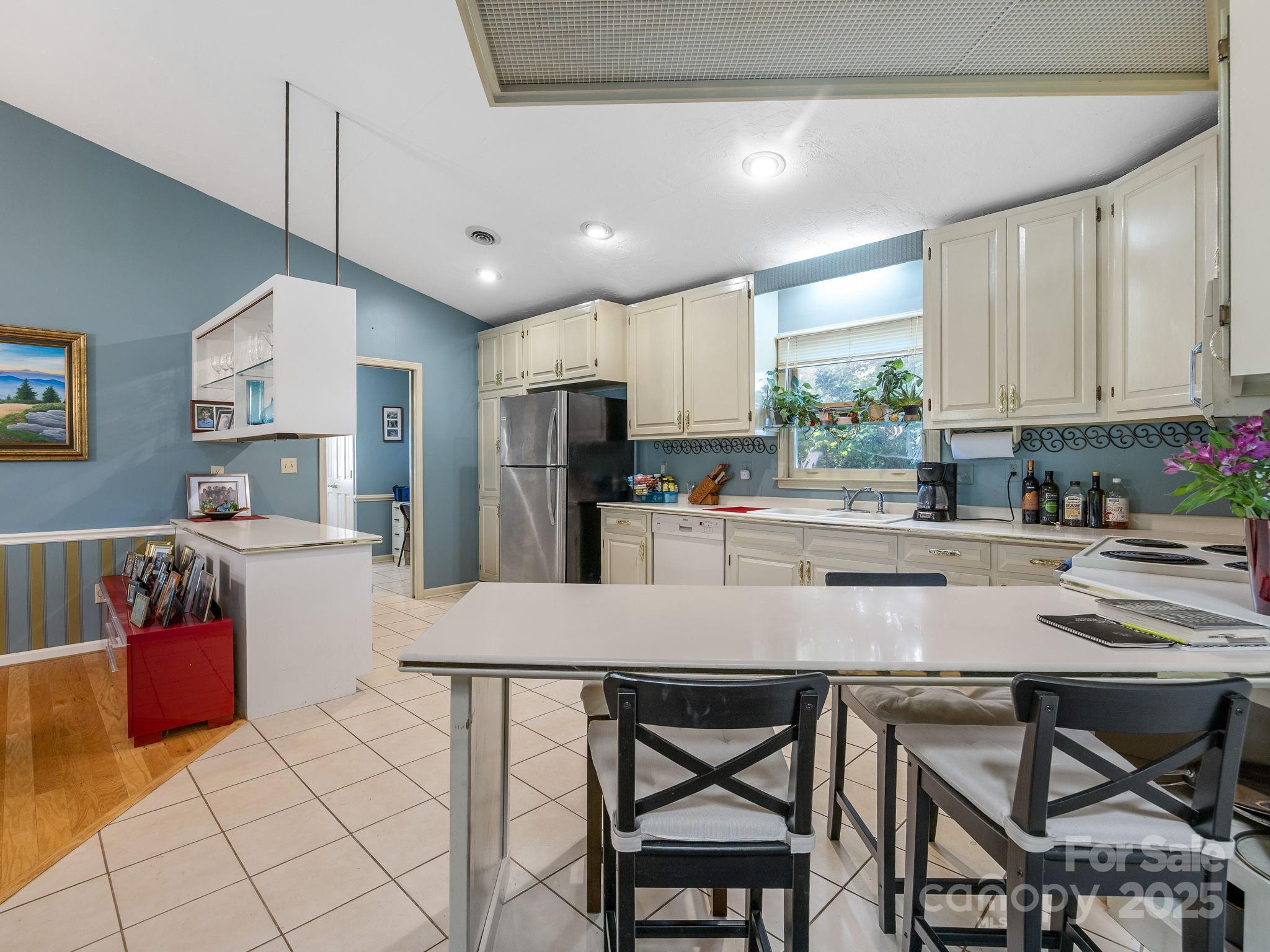 1517-1519 East Rutherford Street Landrum, SC 29356 - Photo 8 of 48