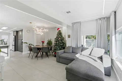 $494,999 | 2009 1st Avenue East, Bradenton, FL 34208