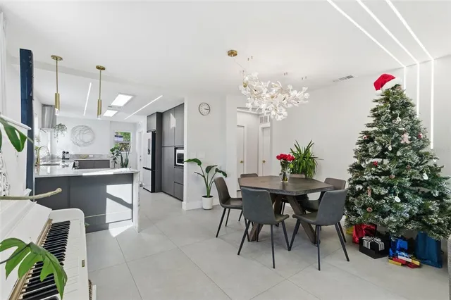 $494,999 | 2009 1st Avenue East, Bradenton, FL 34208