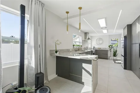 $494,999 | 2009 1st Avenue East, Bradenton, FL 34208