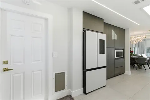 $494,999 | 2009 1st Avenue East, Bradenton, FL 34208