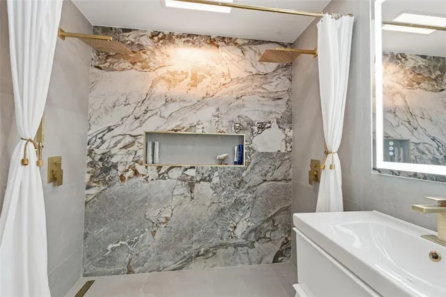 $494,999 | 2009 1st Avenue East, Bradenton, FL 34208