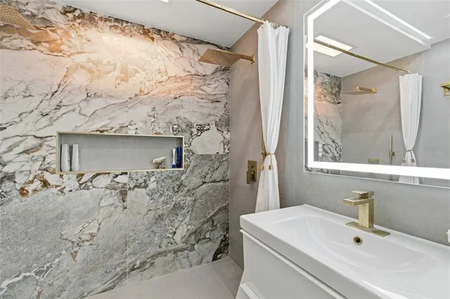 $494,999 | 2009 1st Avenue East, Bradenton, FL 34208