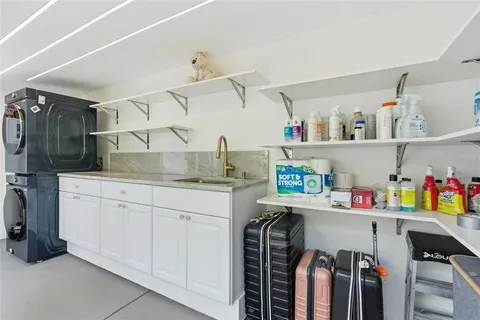 $494,999 | 2009 1st Avenue East, Bradenton, FL 34208