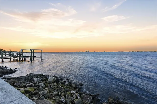 $494,999 | 2009 1st Avenue East, Bradenton, FL 34208