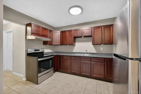 $499,900 | 79 Wendy Drive, Poughquag, NY 12570