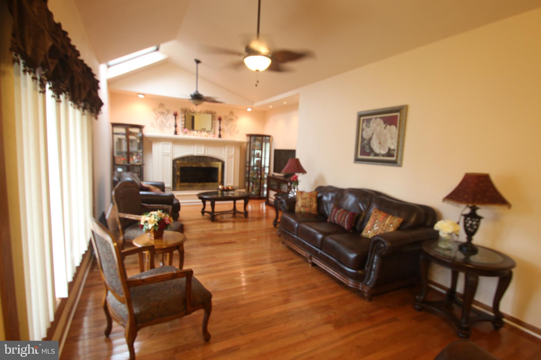 679 Cypress Road Warminster, PA 18974 - Photo 5 of 19
