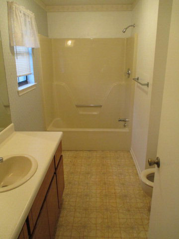 20950 County Road 28 Foley, AL 36535 - Photo 12 of 16 master bath