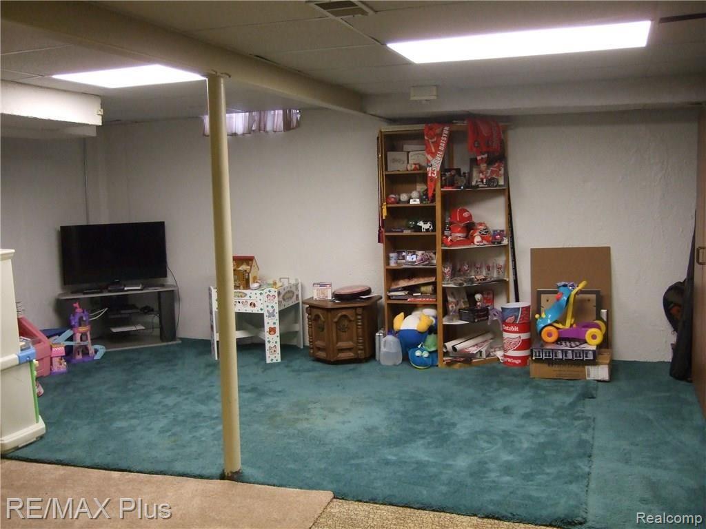 35125 Bobcean Road Clinton Township, MI 48035 - Photo 15 of 19 DSCF6854.JPG