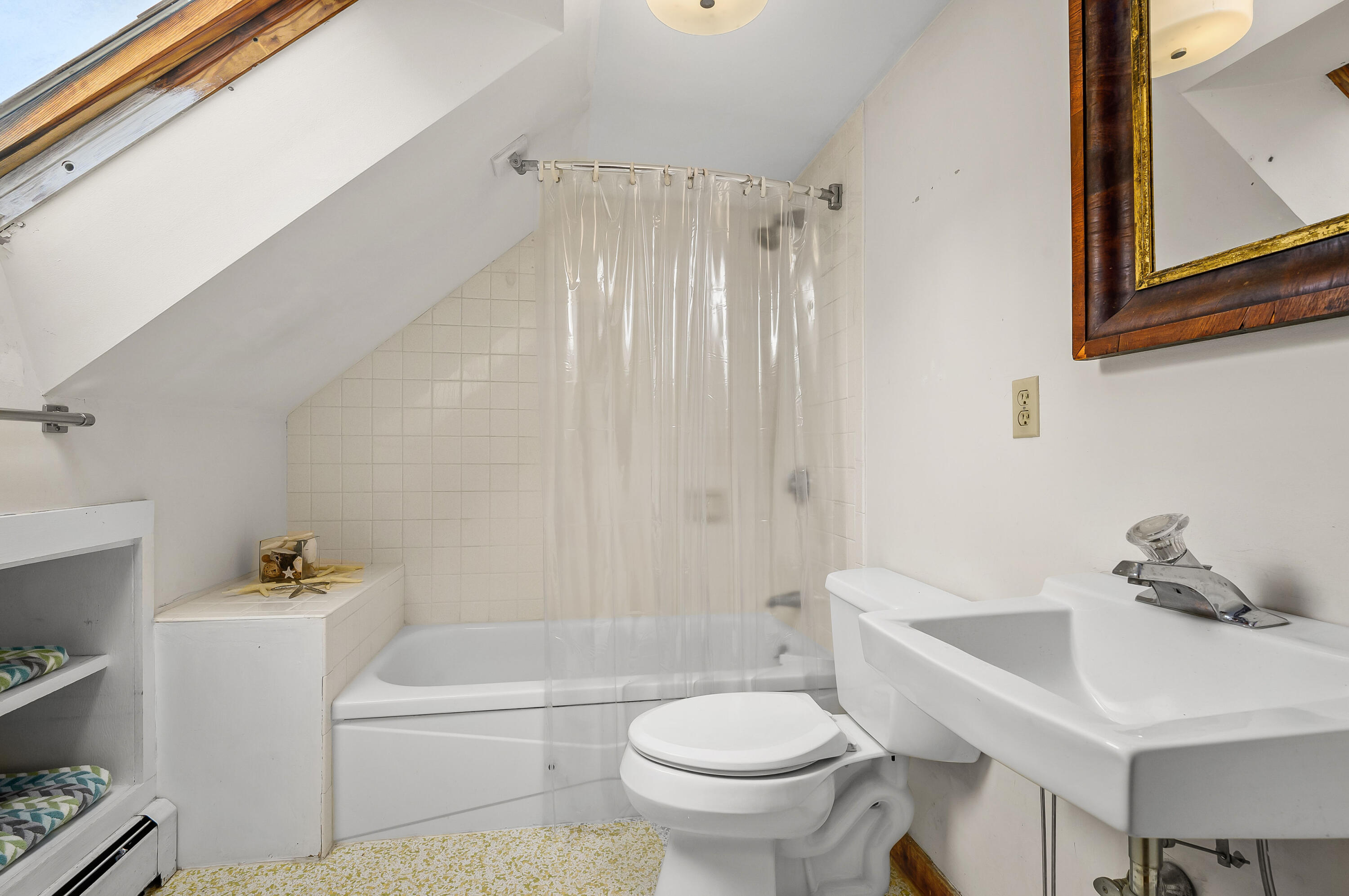 15 Ellerslie Road Orleans, MA 02653 - Photo 32 of 50 Apartment bath