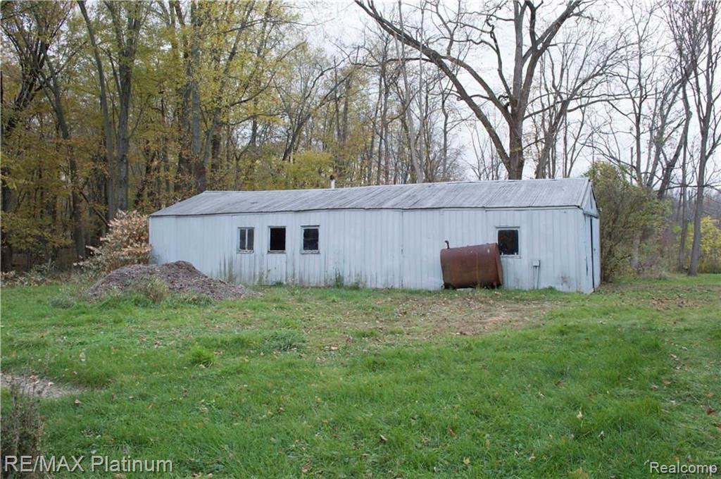 2885 West Marr Road Howell, MI 48855 - Photo 22 of 36