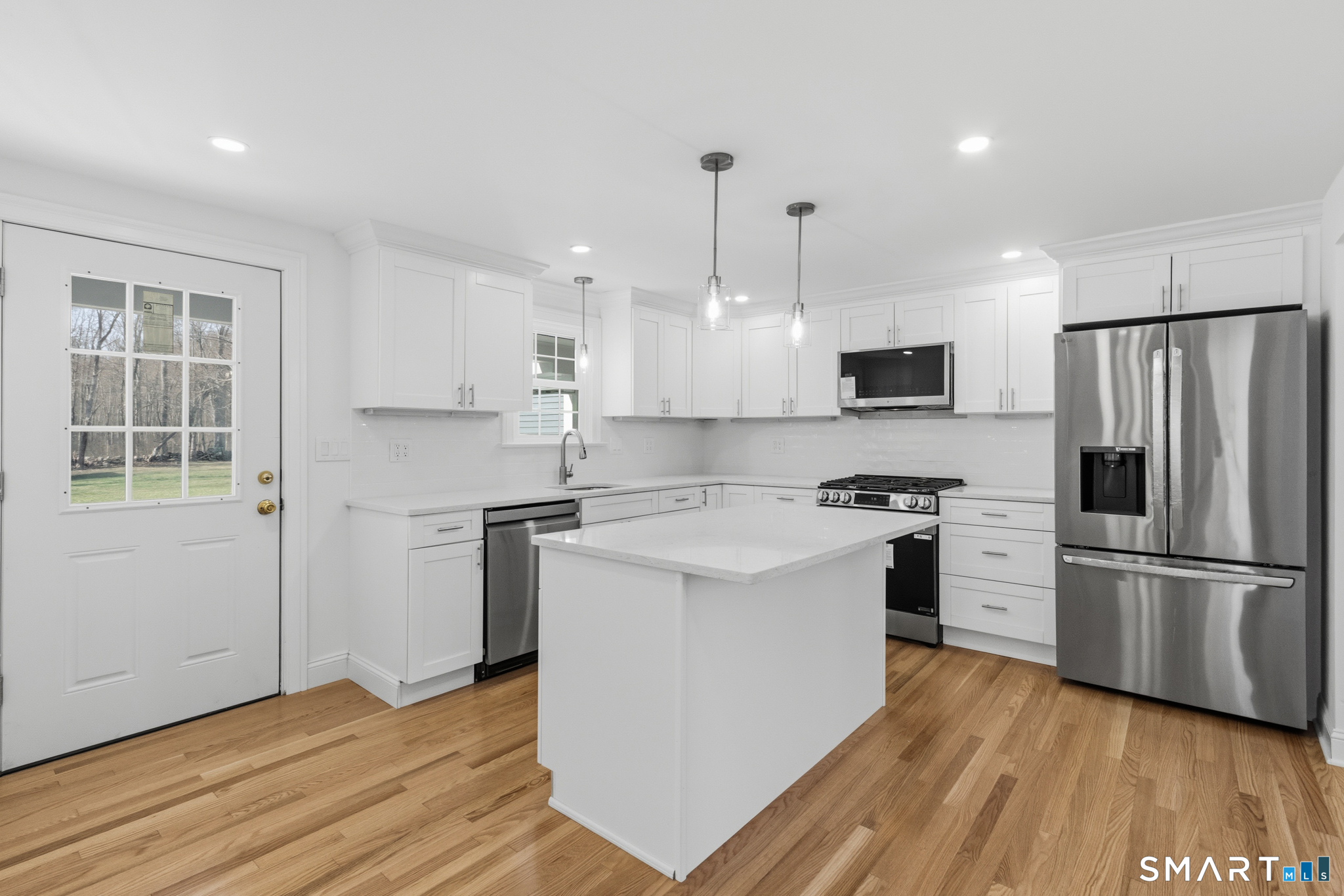 395 Cross Hill Road Monroe, CT 06468 - Photo 12 of 40