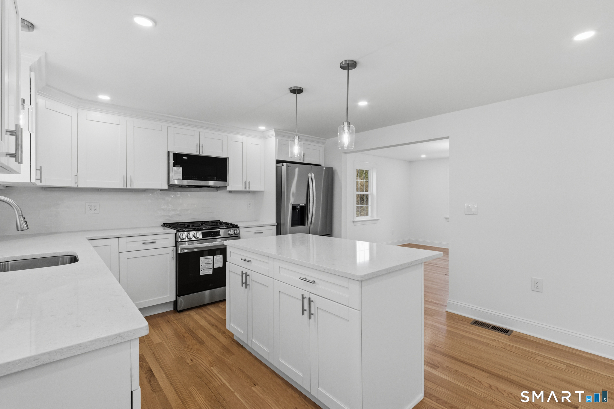 395 Cross Hill Road Monroe, CT 06468 - Photo 14 of 40