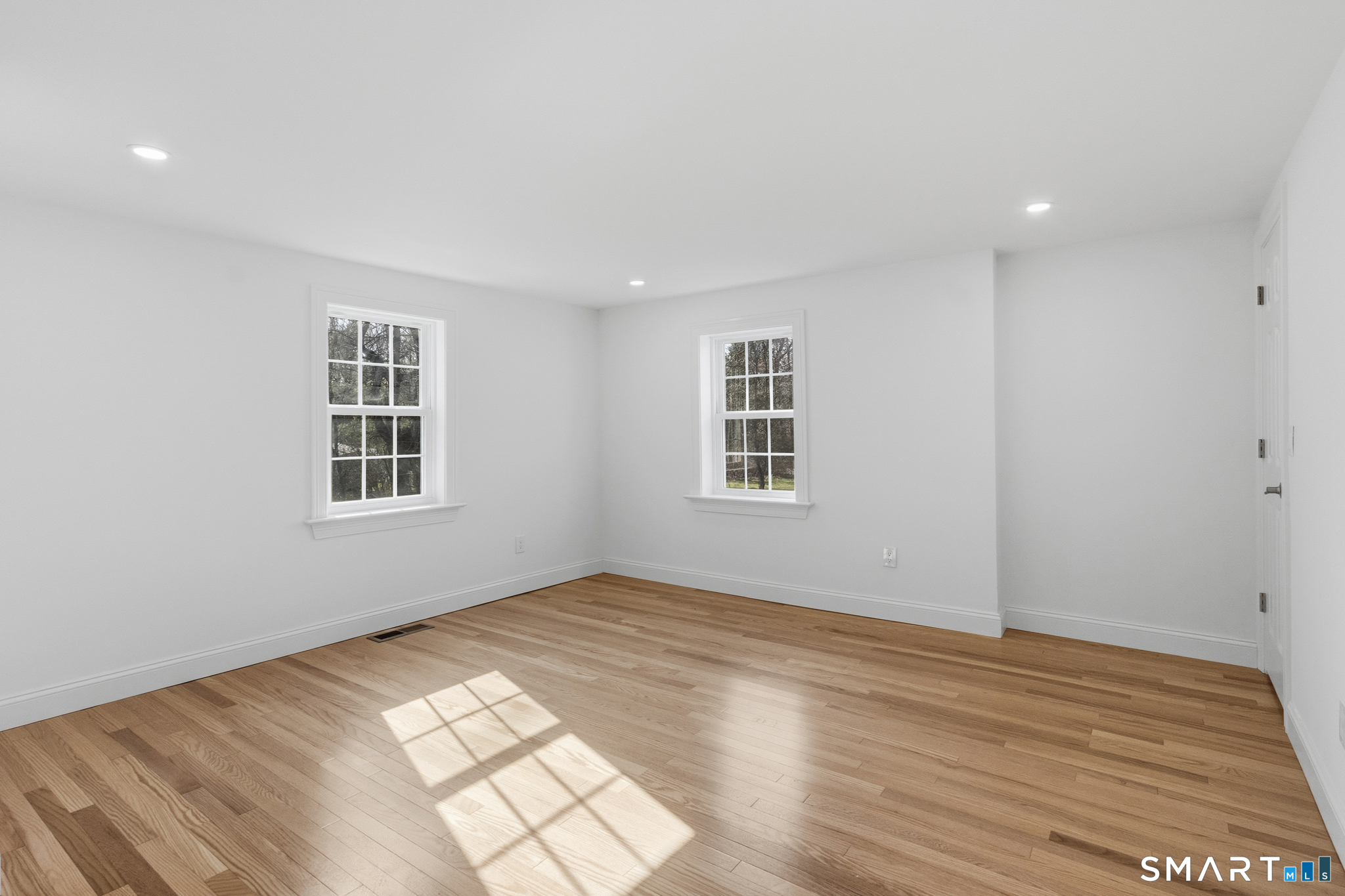 395 Cross Hill Road Monroe, CT 06468 - Photo 18 of 40