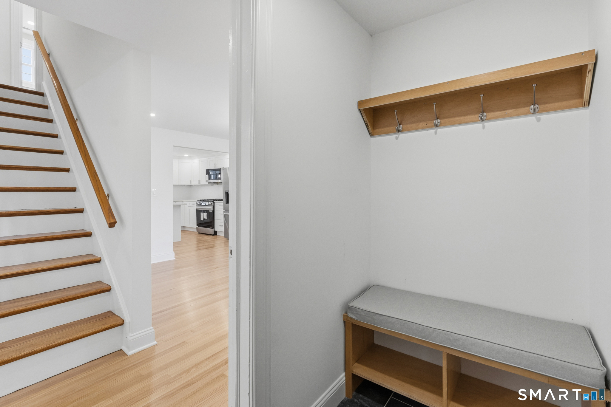 395 Cross Hill Road Monroe, CT 06468 - Photo 3 of 40