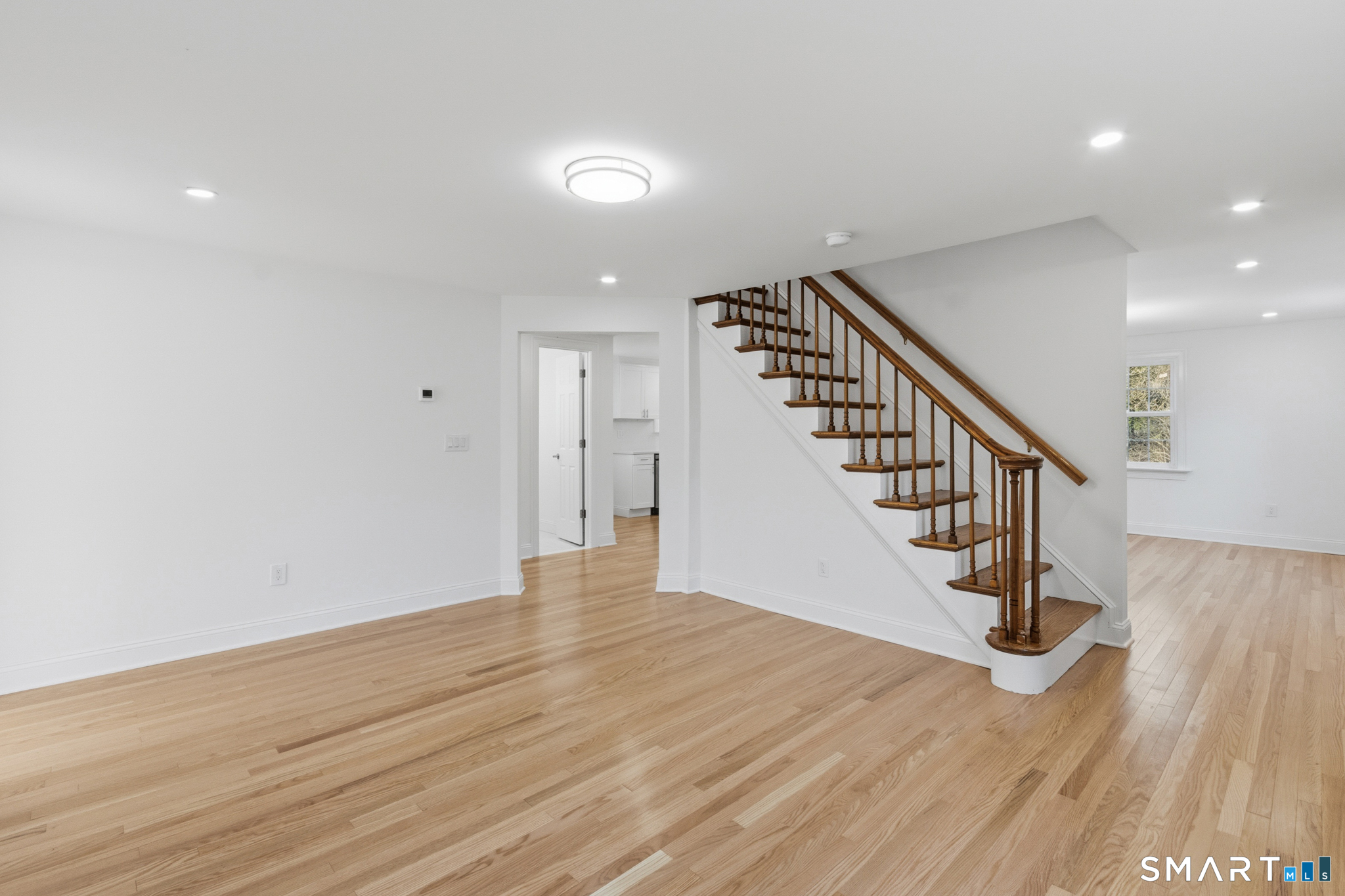 395 Cross Hill Road Monroe, CT 06468 - Photo 4 of 40