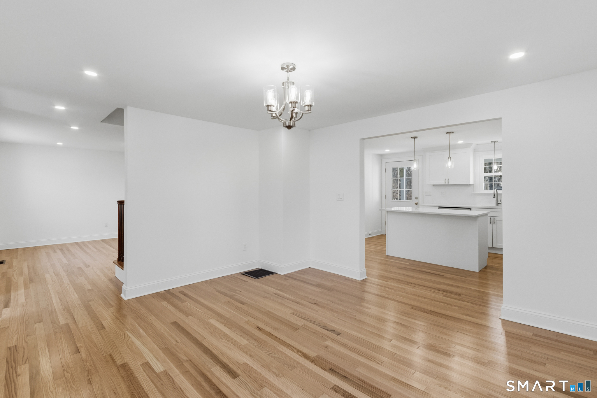 395 Cross Hill Road Monroe, CT 06468 - Photo 9 of 40