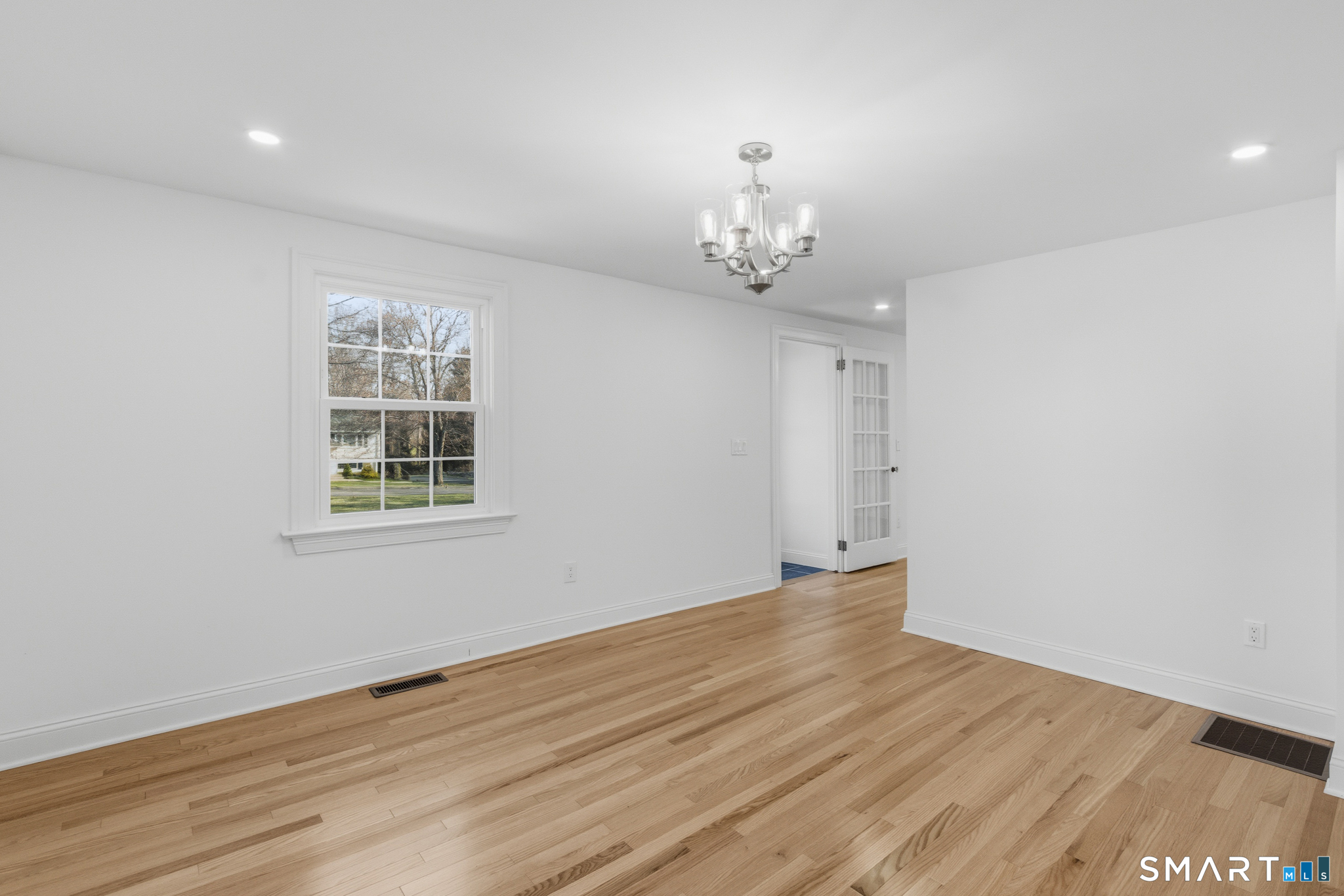 395 Cross Hill Road Monroe, CT 06468 - Photo 10 of 40