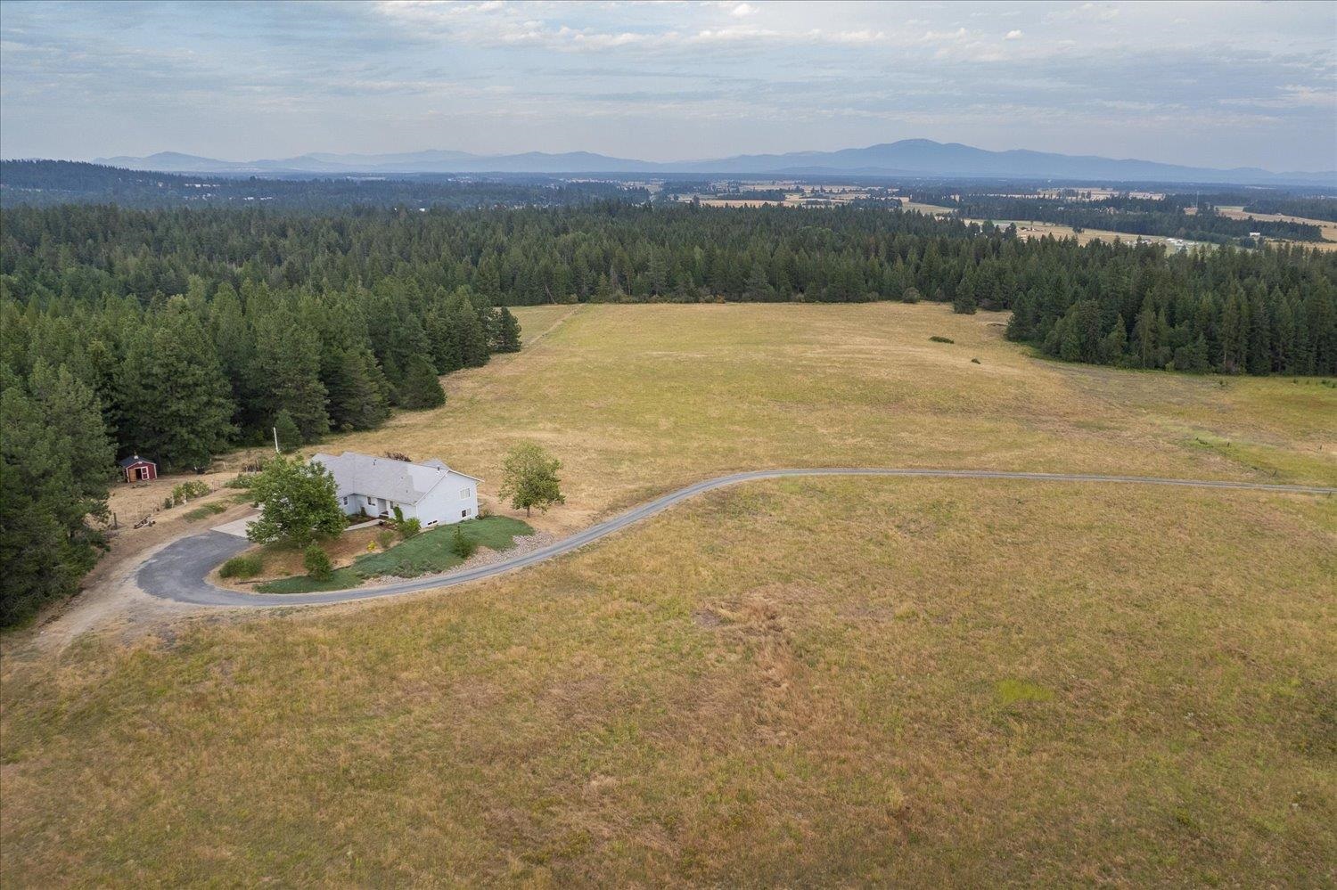 4614 Bellstar Road Clayton, WA 99110 - Photo 4 of 50