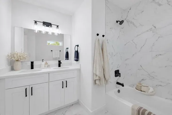 $1,800 | 8021 Birmingham Street, Unit B, Houston, TX 77028