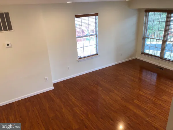 $2,700 | 14210 Autumn Circle, Centreville, VA 20121