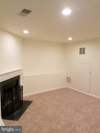 $2,700 | 14210 Autumn Circle, Centreville, VA 20121