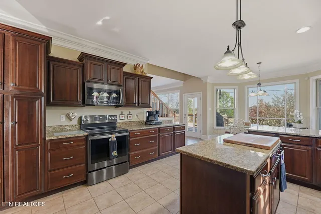 $650,000 | 1628 Loch Leigh Way, Maryville, TN 37801