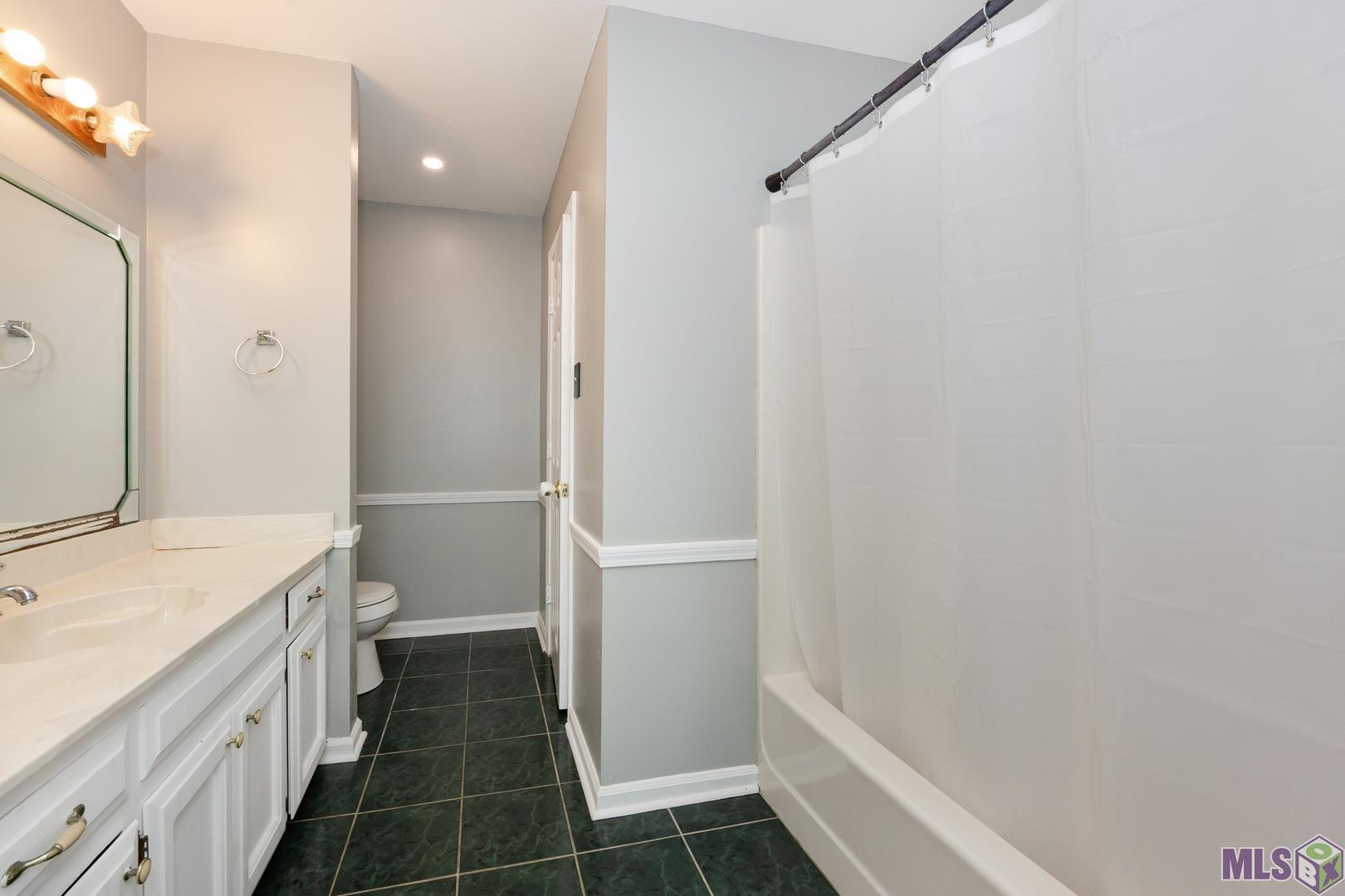 18522 Perkins Oak Road Prairieville, LA 70769 - Photo 5 of 11 Gallery Image 5