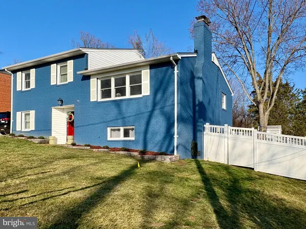 $1,150,000 | 2319 North Roosevelt Street, Arlington, VA 22205