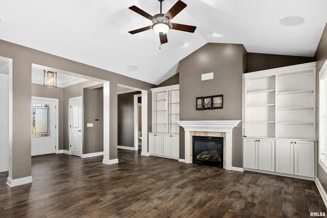 $409,000 | 526 North Hurff Drive, Elmwood, IL 61529