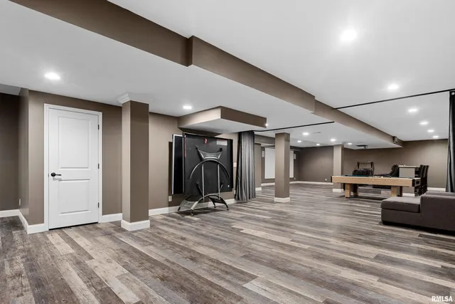 $409,000 | 526 North Hurff Drive, Elmwood, IL 61529