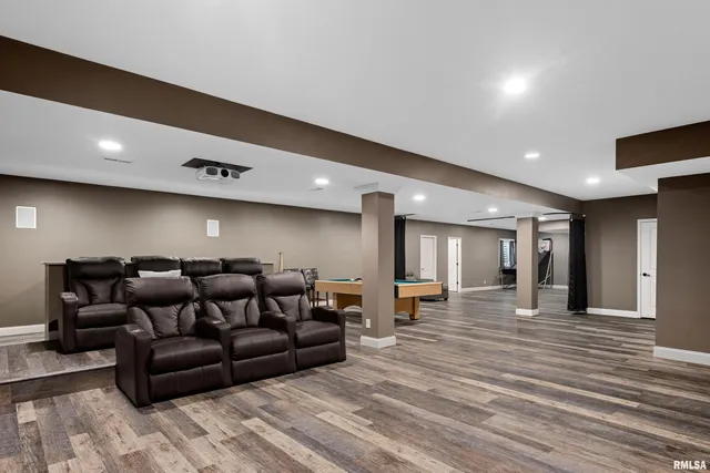 $409,000 | 526 North Hurff Drive, Elmwood, IL 61529