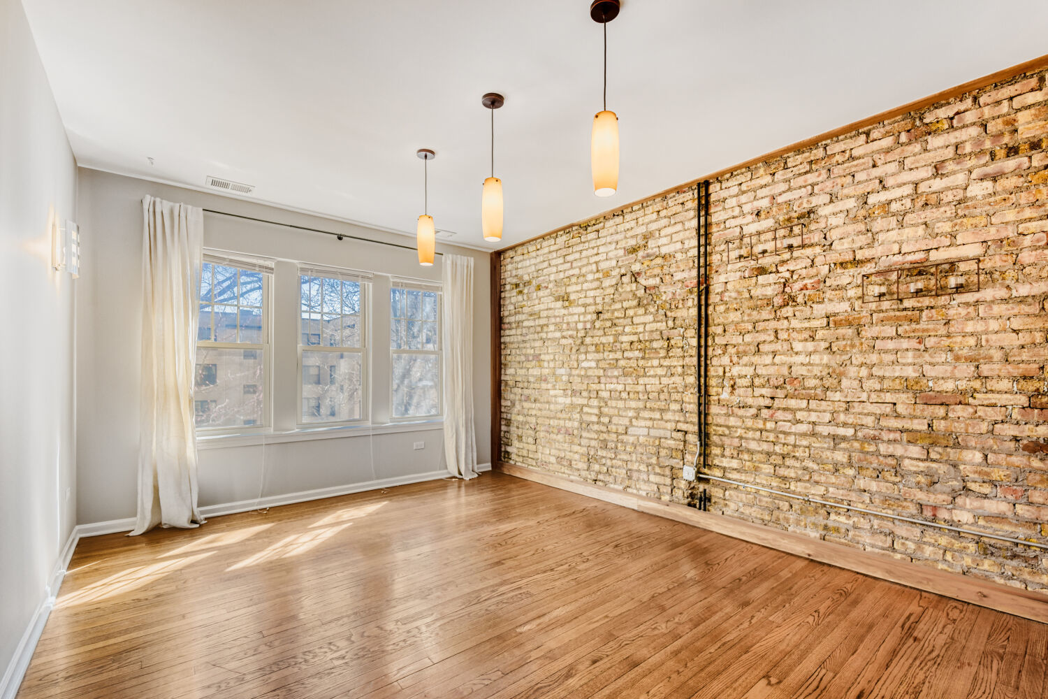 2033 West Fargo Avenue, Unit 2 Chicago, IL 60645 - Photo 15 of 33