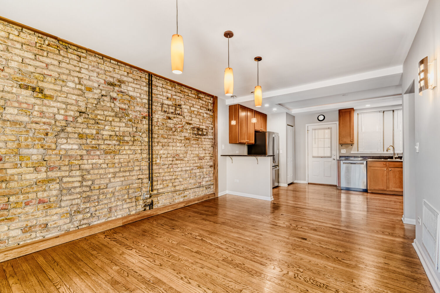2033 West Fargo Avenue, Unit 2 Chicago, IL 60645 - Photo 17 of 33