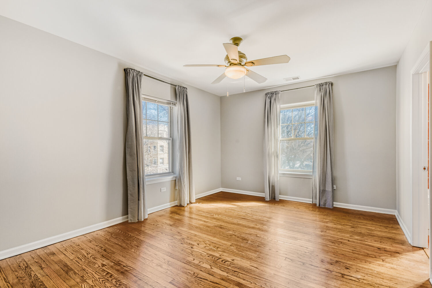2033 West Fargo Avenue, Unit 2 Chicago, IL 60645 - Photo 21 of 33