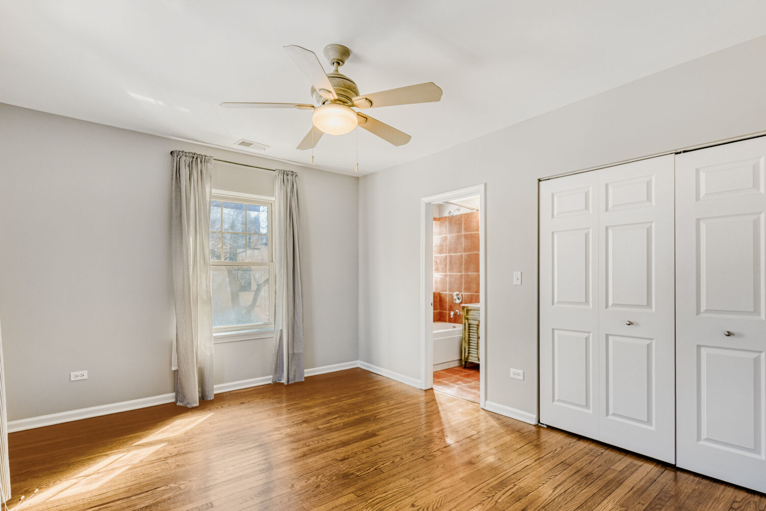 2033 West Fargo Avenue, Unit 2 Chicago, IL 60645 - Photo 22 of 33