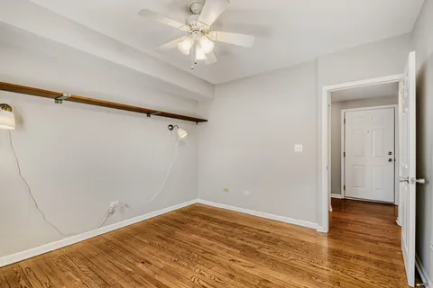$259,900 | 2033 West Fargo Avenue, Unit 2, Chicago, IL 60645