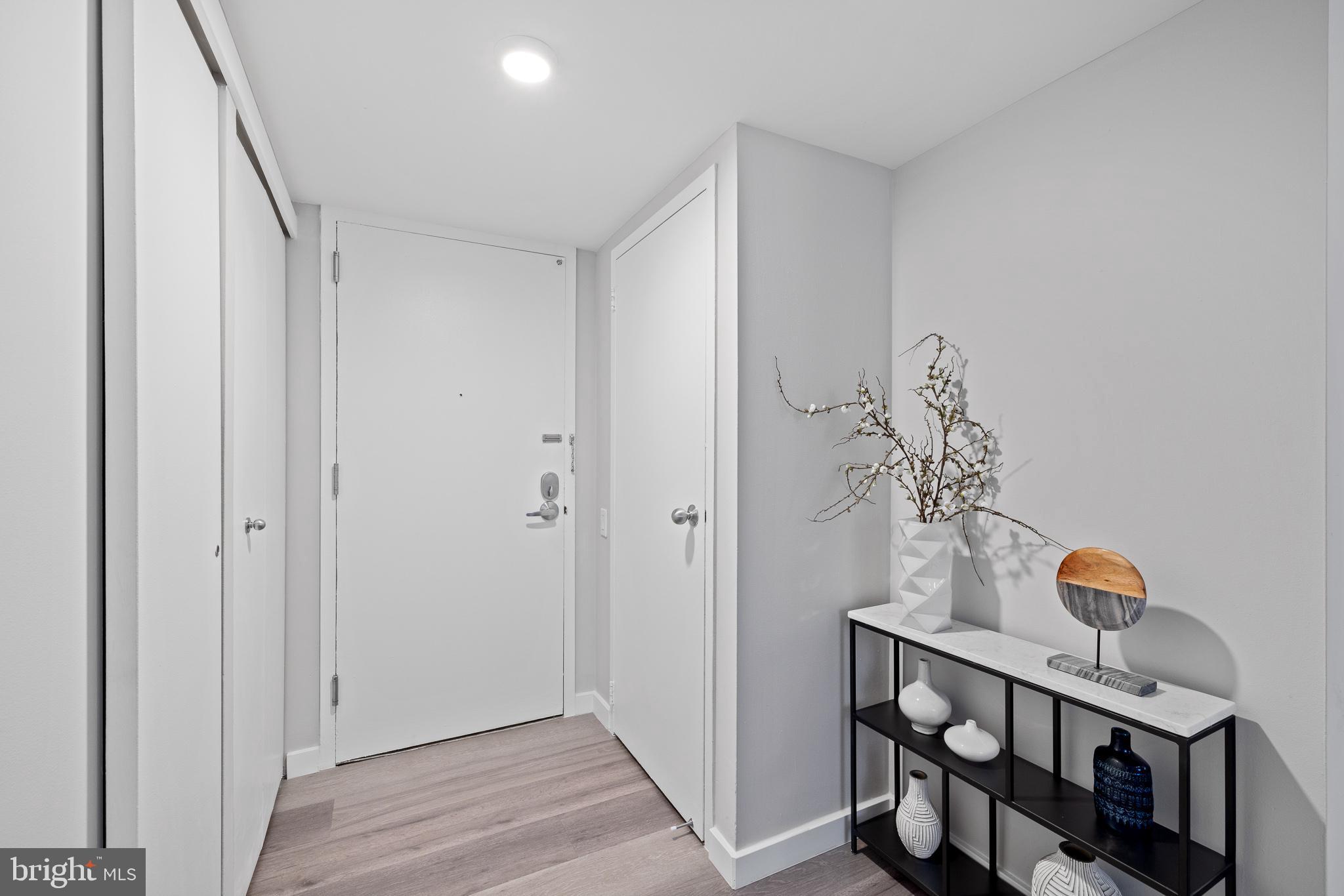 834 Chestnut Street, Unit PH109 Philadelphia, PA 19107 - Photo 2 of 32