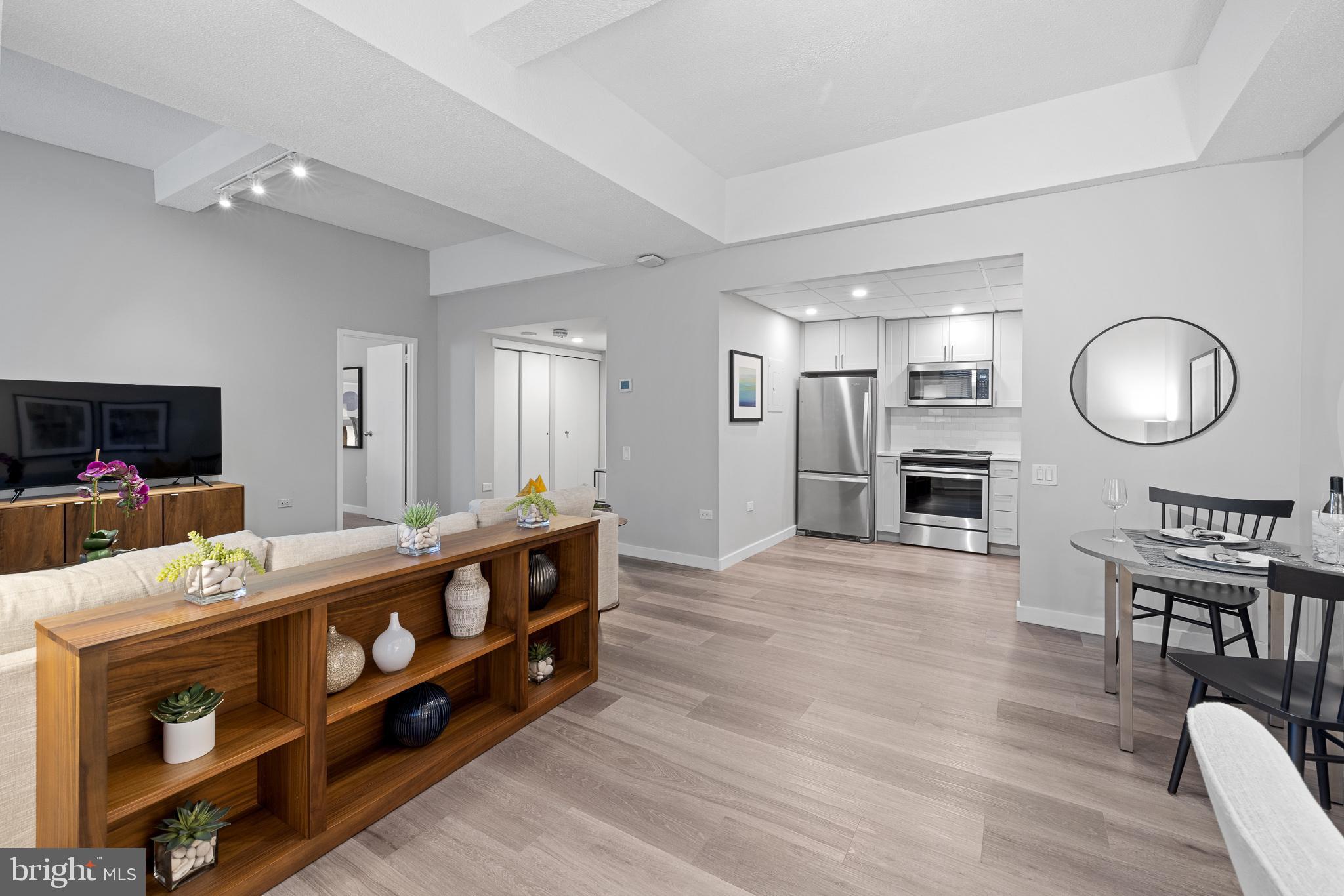 834 Chestnut Street, Unit PH109 Philadelphia, PA 19107 - Photo 10 of 32