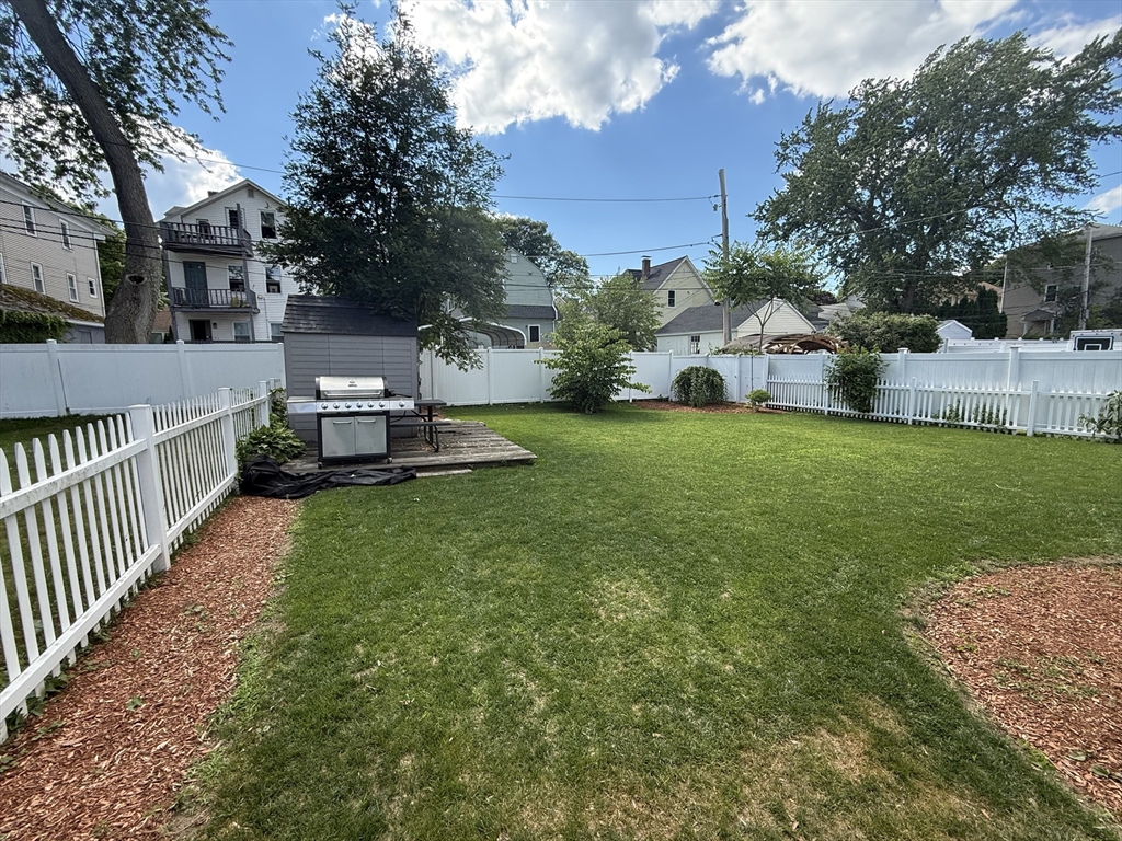 10 Standish Street Worcester, MA 01604 - Photo 24 of 27