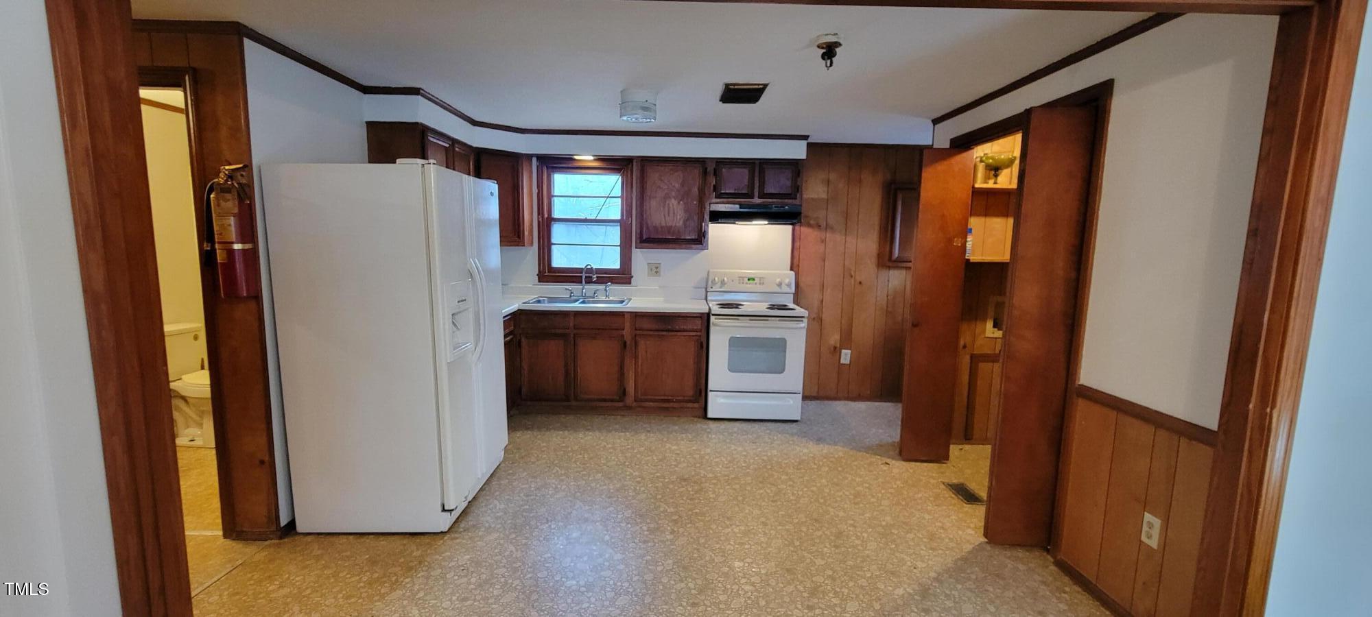 530 Broad Road Roxboro, NC 27573 - Photo 9 of 24 Kitchen