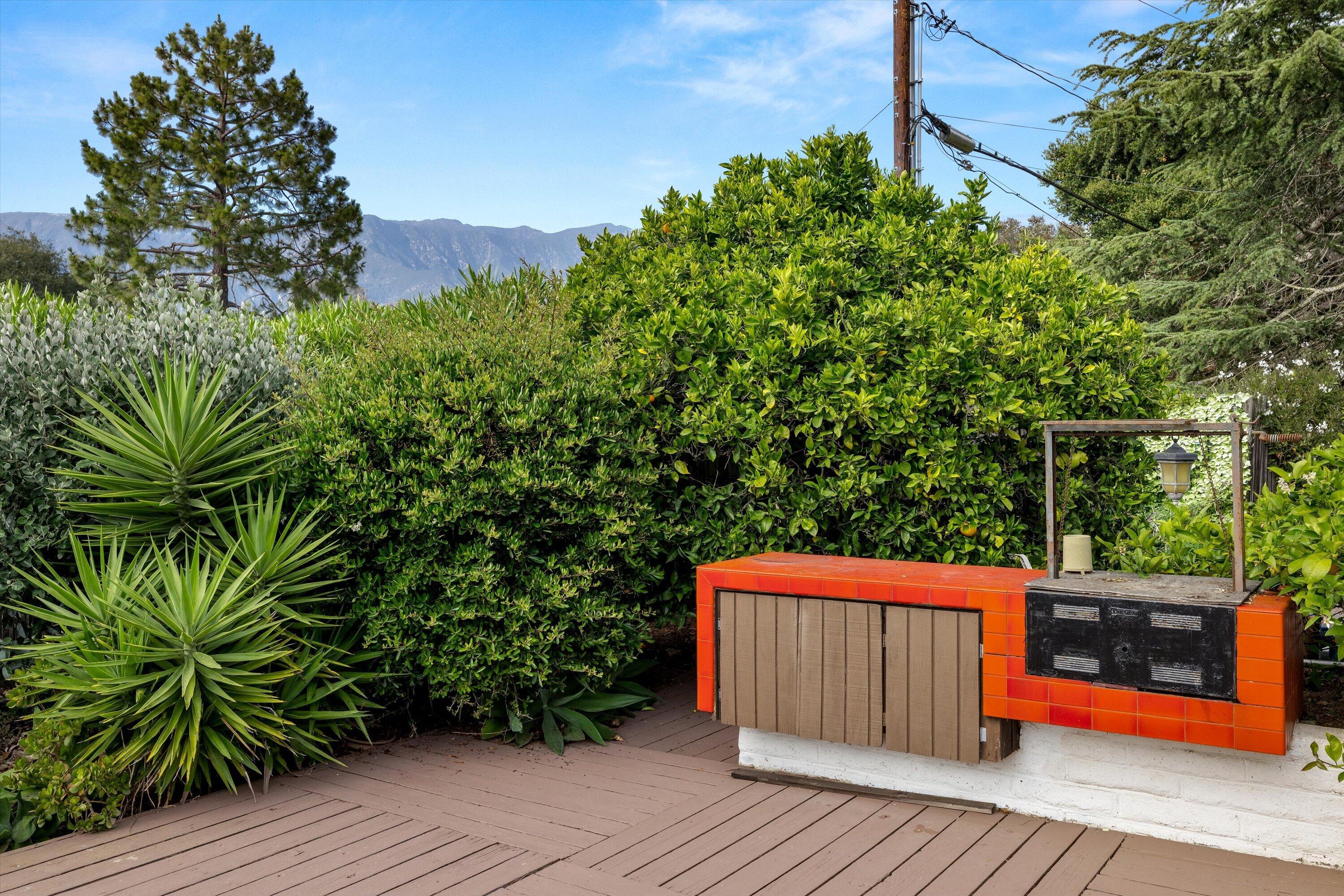 1480 Monte Vista Road Montecito, CA 93108 - Photo 36 of 43 Built-in BBQ