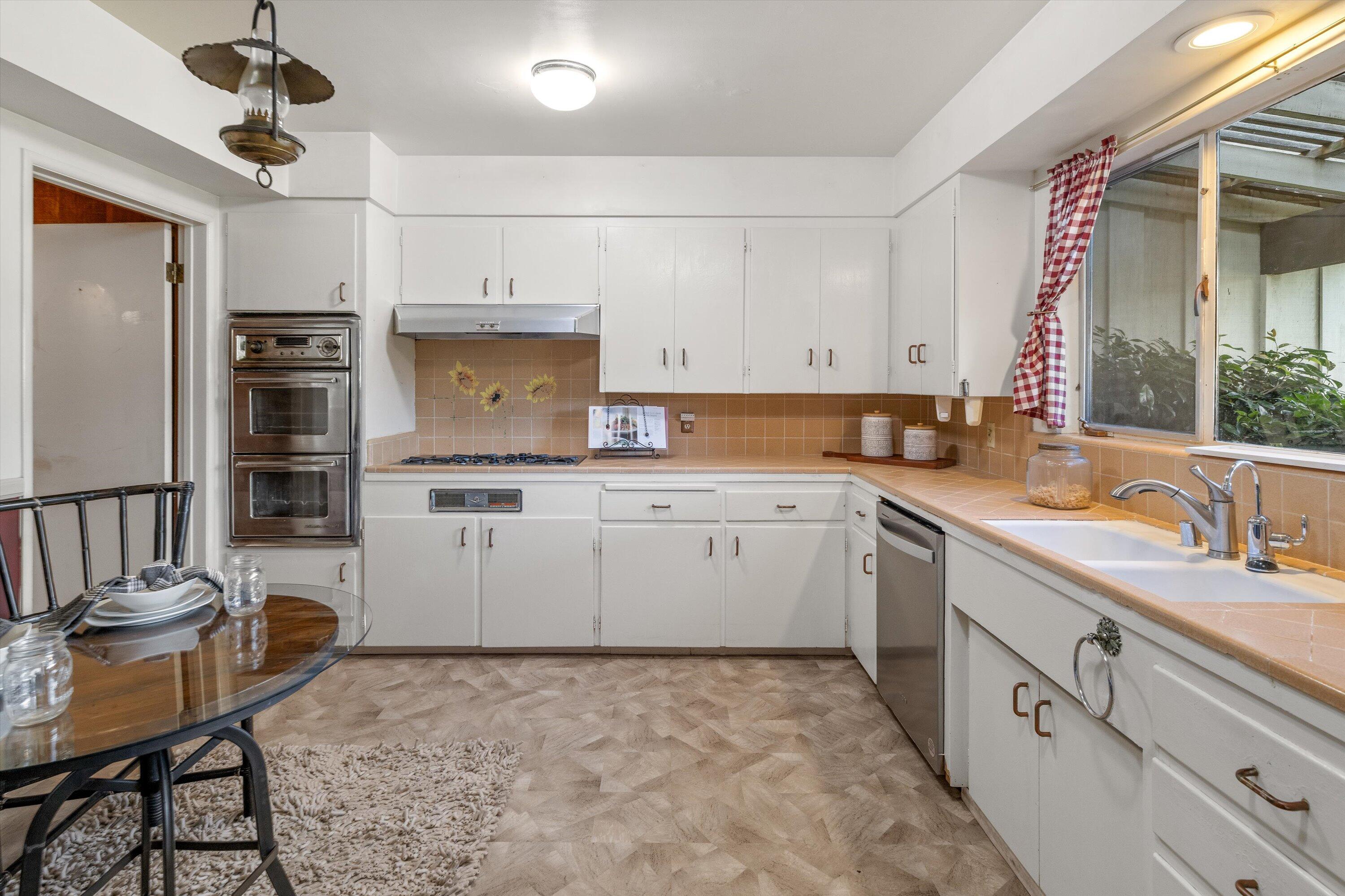 1480 Monte Vista Road Montecito, CA 93108 - Photo 10 of 43 Kitchen
