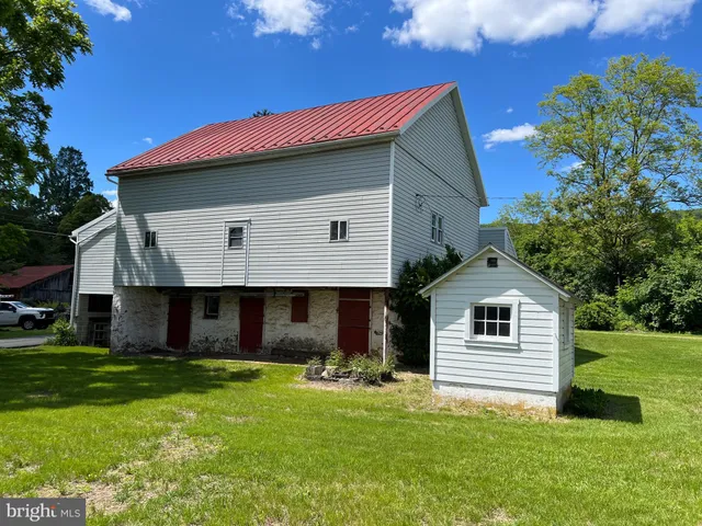 $459,900 | 317 Machamer Road, Douglassville, PA 19518