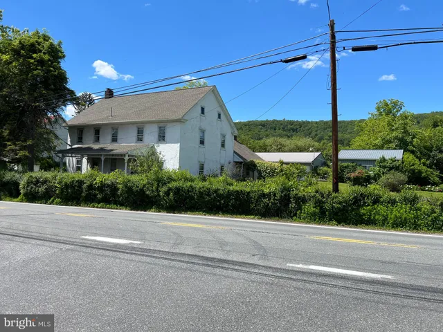 $459,900 | 317 Machamer Road, Douglassville, PA 19518