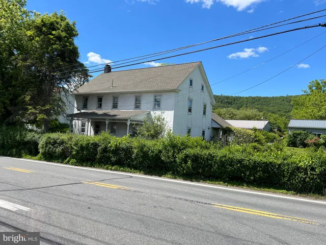 $459,900 | 317 Machamer Road, Douglassville, PA 19518