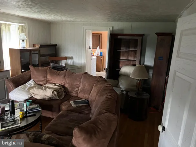 $459,900 | 317 Machamer Road, Douglassville, PA 19518