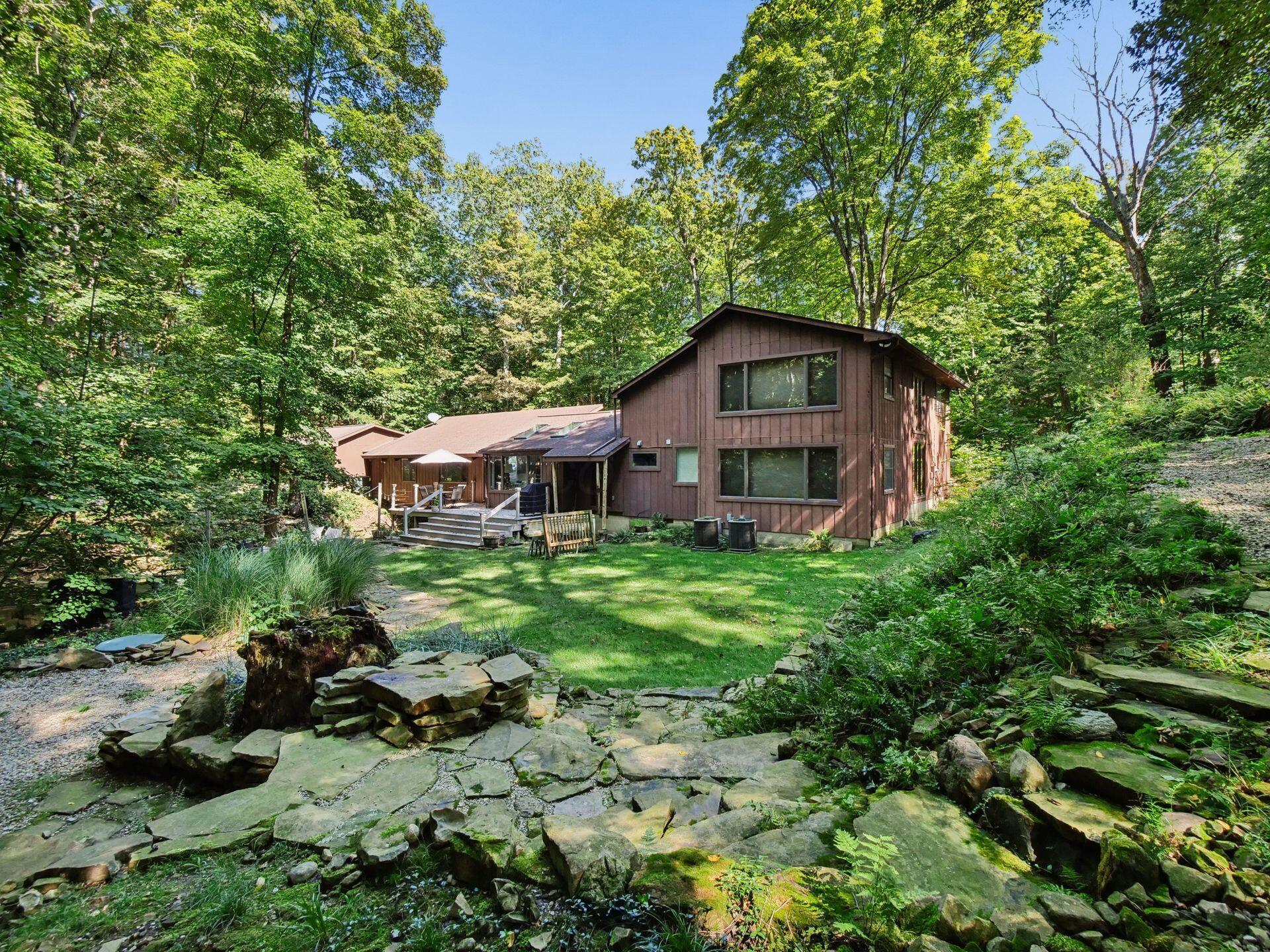 6218 Harlem Road Westerville, OH 43082 - Photo 10 of 146 008_ Westerville OH 43082 USA