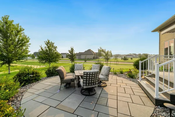$729,900 | 7229 15th Street South, Fargo, ND 58104