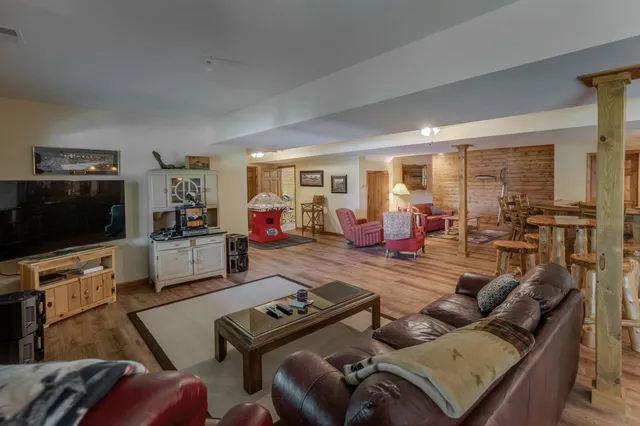 $1,499,000 | 49760 202nd Place, McGregor, MN 55760